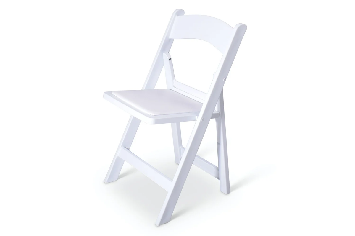 Witte stoelen - Elegant en stapelbaar | Gender Reveal